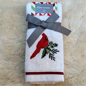 Red Cardinal Guest Towels set of 2